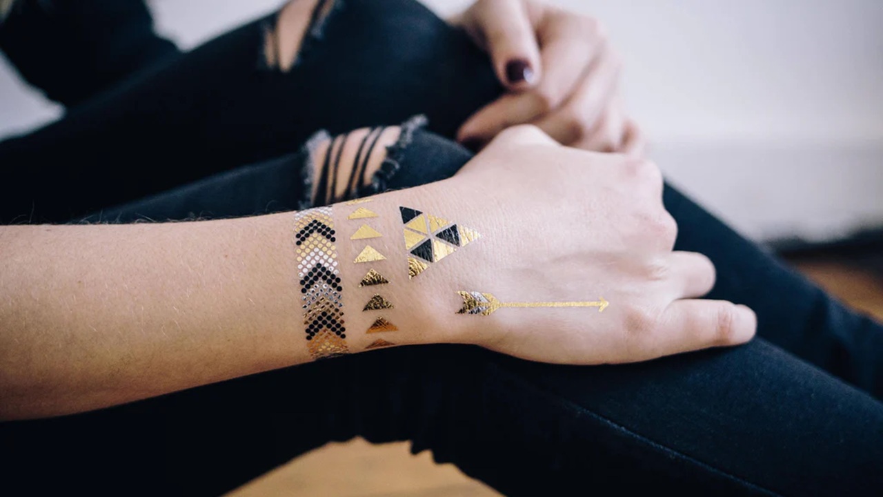 How Metallic Tattoos from Gowell Printing Became a Fashion Staple